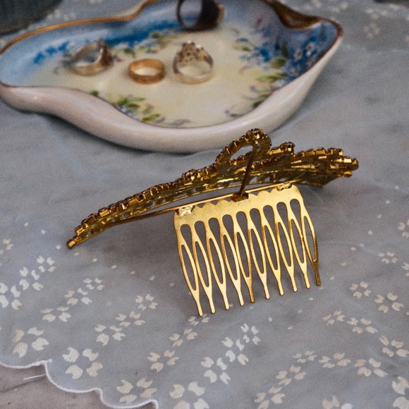 SOLD - Birthday jeweled tiara - Picture 3 of 4